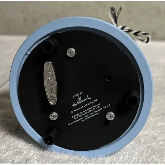 NWT Hallmark Rudolph the Red-Nosed Reindeer Musical Snow Globe Retired No Box - Picture 6 of 6